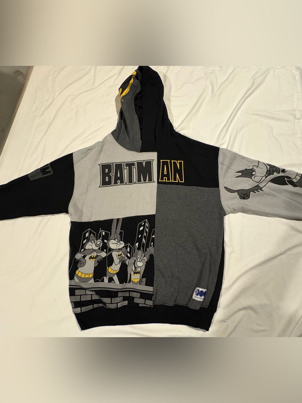Looney Tunes x Batman Men's Graphic Hoodie Pullover  Size M(38-40)